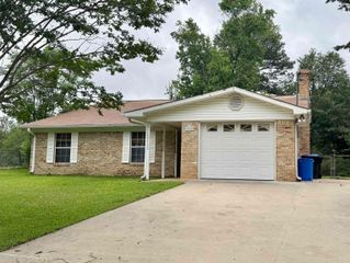 307 Locklear Avenue, Longview, TX 75605