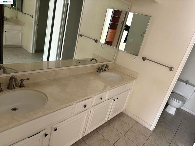 3663 Oakwood Ter 211, Fremont, CA 94536