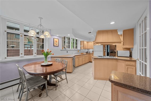 14211 Larchmere Boulevard, Shaker Heights, OH 44120