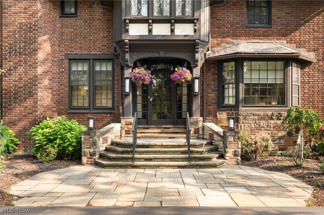 14211 Larchmere Boulevard, Shaker Heights, OH 44120