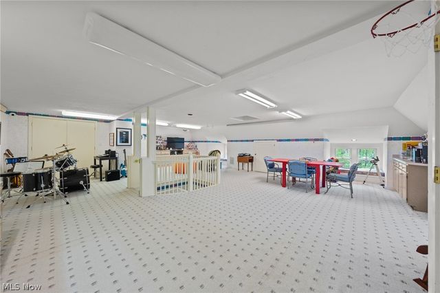 14211 Larchmere Boulevard, Shaker Heights, OH 44120