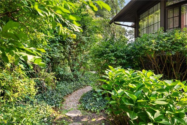 14211 Larchmere Boulevard, Shaker Heights, OH 44120