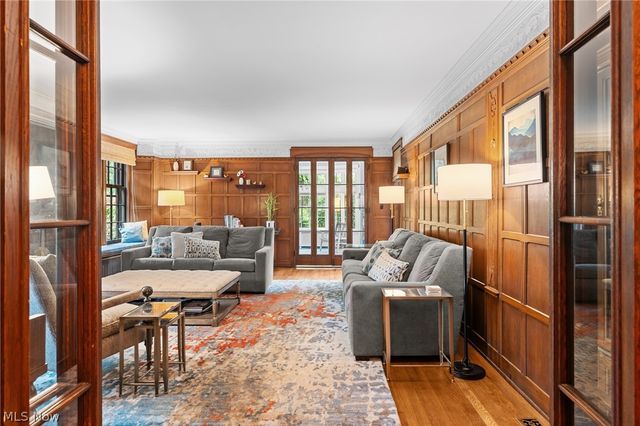 14211 Larchmere Boulevard, Shaker Heights, OH 44120