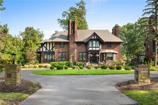 14211 Larchmere Boulevard, Shaker Heights, OH 44120