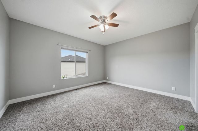 9515 Friedman Street, Lincoln, NE 68516