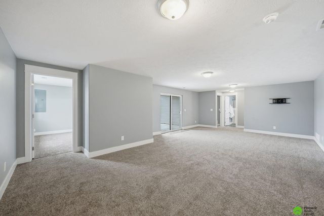 9515 Friedman Street, Lincoln, NE 68516