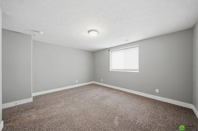 9515 Friedman Street, Lincoln, NE 68516
