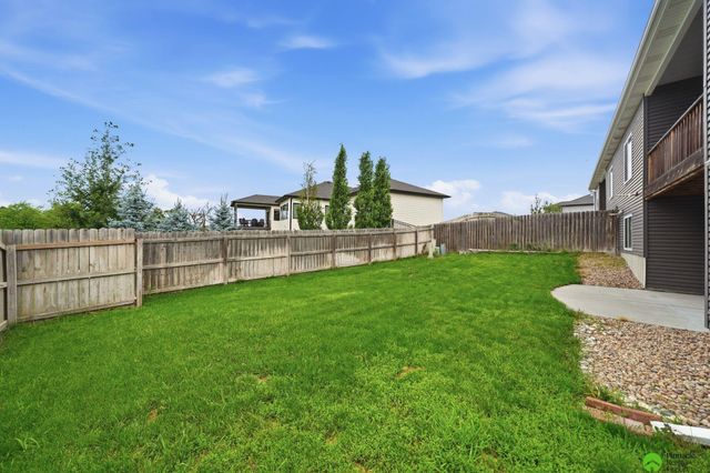 9515 Friedman Street, Lincoln, NE 68516