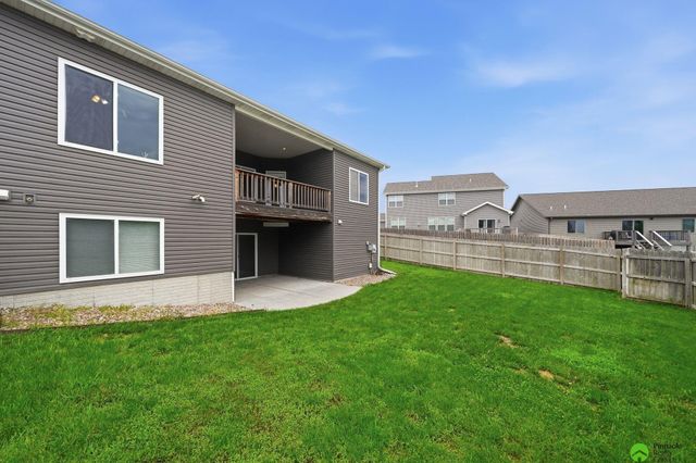9515 Friedman Street, Lincoln, NE 68516