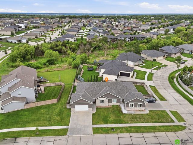 9515 Friedman Street, Lincoln, NE 68516