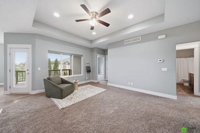 9515 Friedman Street, Lincoln, NE 68516