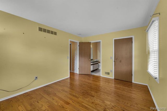 24228 Bashian Drive, Novi, MI 48375