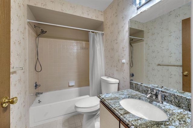 24228 Bashian Drive, Novi, MI 48375