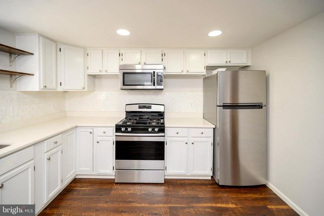 610 SHEPHERD ST, Fredericksburg, VA 22401