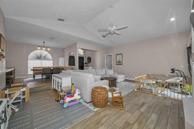 2823 CHALLENGER DRIVE, Palm Harbor, FL 34683