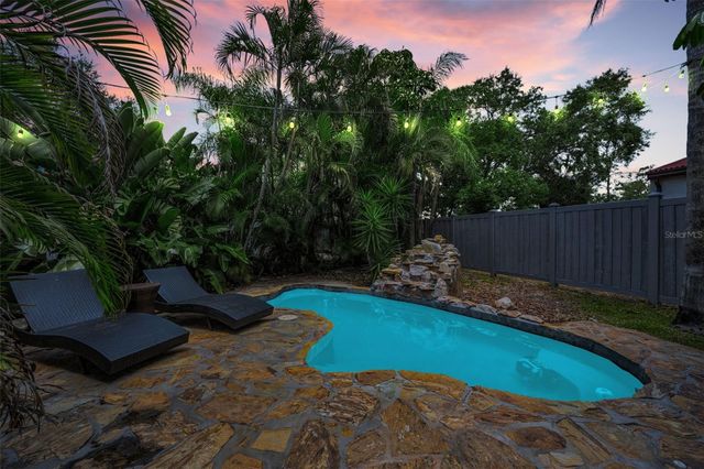 2823 CHALLENGER DRIVE, Palm Harbor, FL 34683