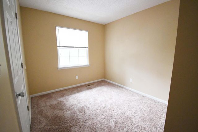 3120 W Countryside Drive, Springfield, MO 65807