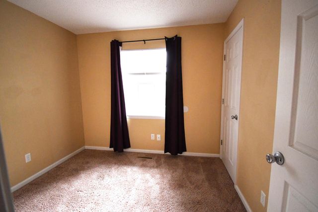 3120 W Countryside Drive, Springfield, MO 65807