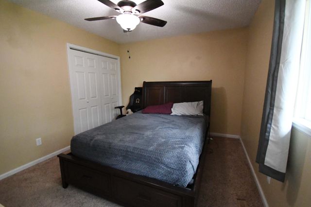 3120 W Countryside Drive, Springfield, MO 65807