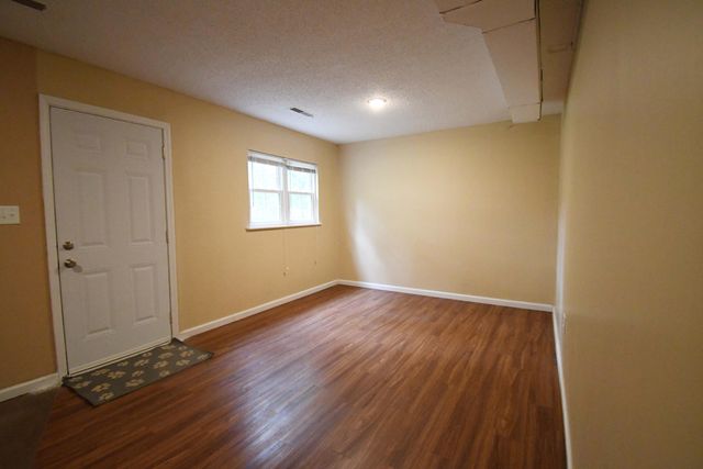 3120 W Countryside Drive, Springfield, MO 65807