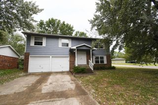 3120 W Countryside Drive, Springfield, MO 65807