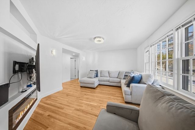 511 Bigelow, Marlborough, MA 01752