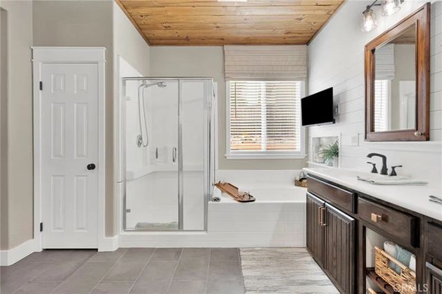 13817 Grant Way, Oak Hills, CA 92344