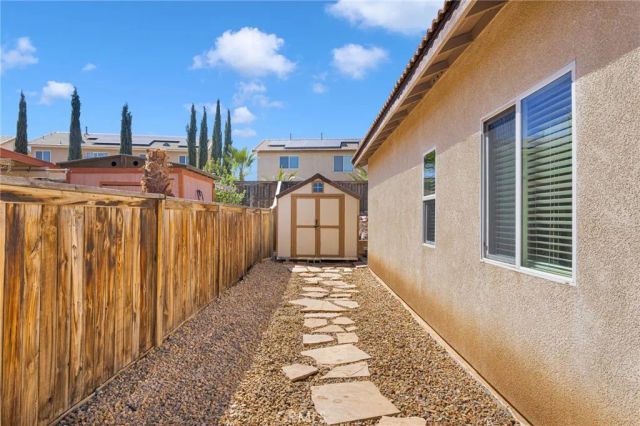 13817 Grant Way, Oak Hills, CA 92344