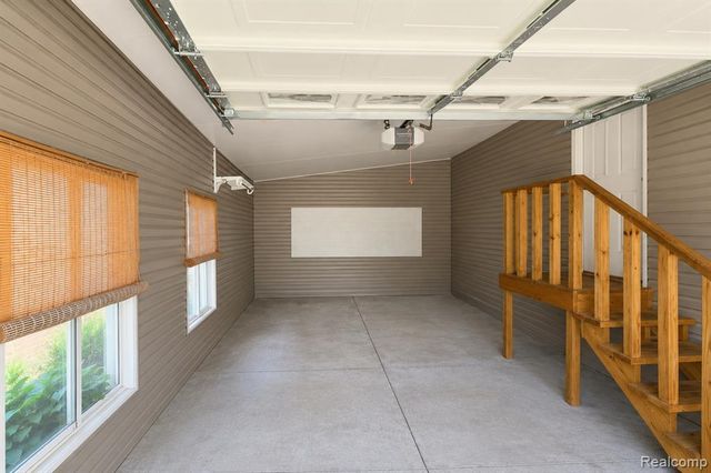 285 Madison Court, White Lake, MI 48386