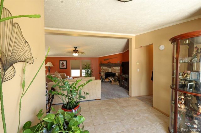 285 Madison Court, White Lake, MI 48386