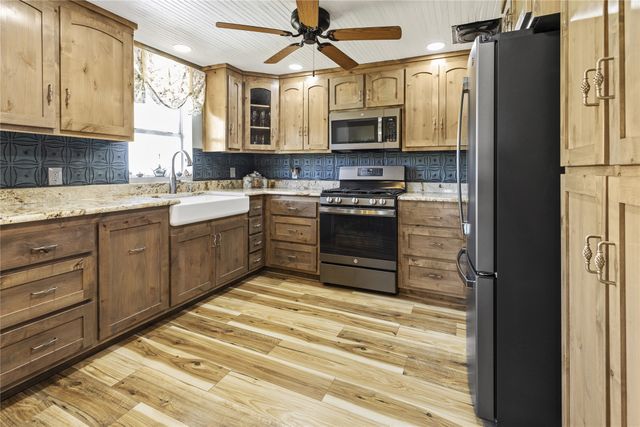 725 County Road 520, Evant, TX 76525