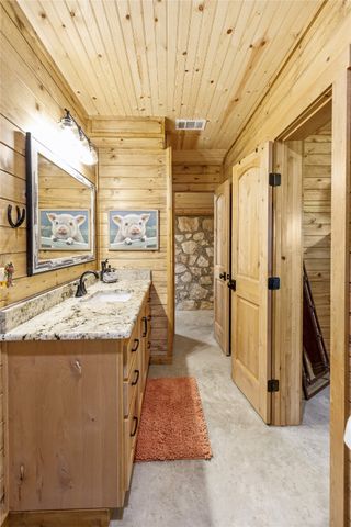 725 County Road 520, Evant, TX 76525