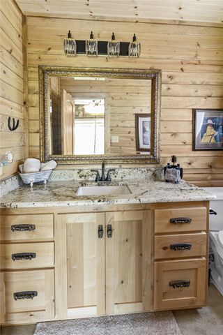 725 County Road 520, Evant, TX 76525