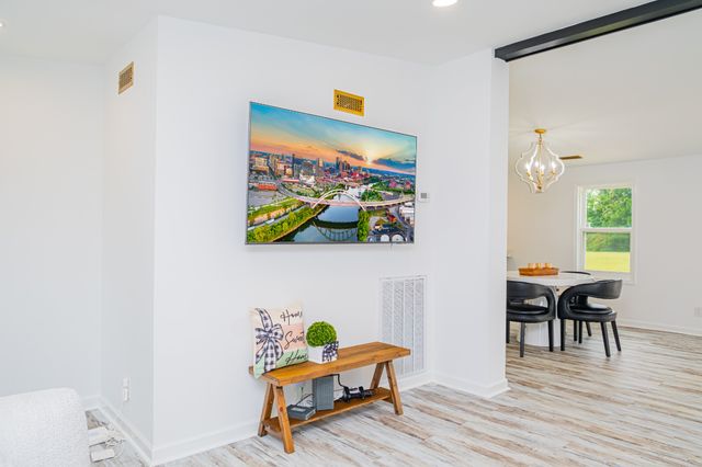 5071 Shelbyville Rd, Mcminnville, TN 37110