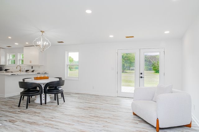 5071 Shelbyville Rd, Mcminnville, TN 37110