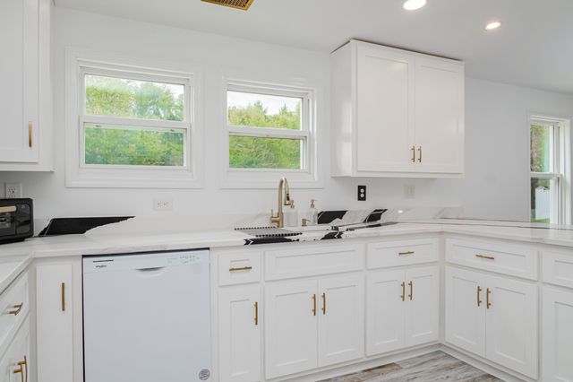 5071 Shelbyville Rd, Mcminnville, TN 37110