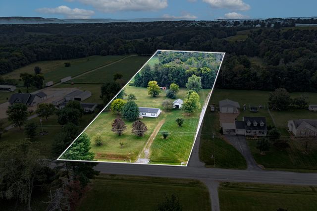 5071 Shelbyville Rd, Mcminnville, TN 37110