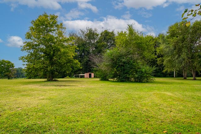 5071 Shelbyville Rd, Mcminnville, TN 37110