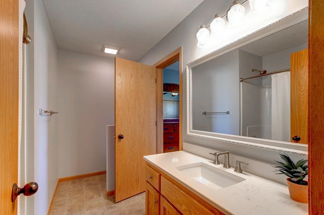 338 4th Avenue NE, Lonsdale, MN 55046