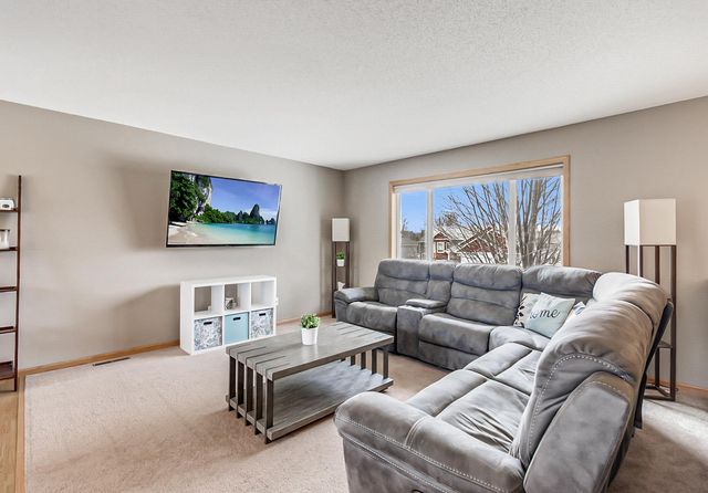 338 4th Avenue NE, Lonsdale, MN 55046