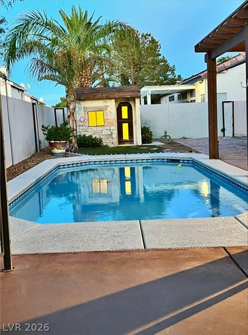 1730 Running Creek Drive, North Las Vegas, NV 89031
