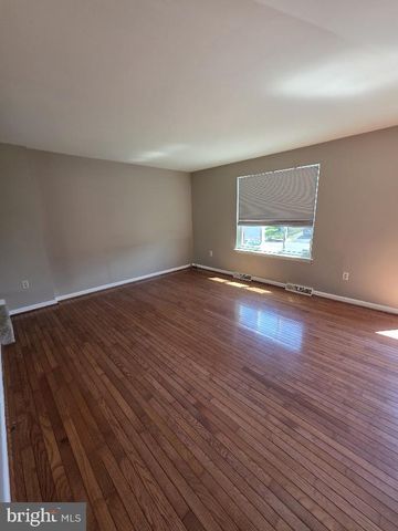 260 WHITE DOGWOOD DR, Etters, PA 17319