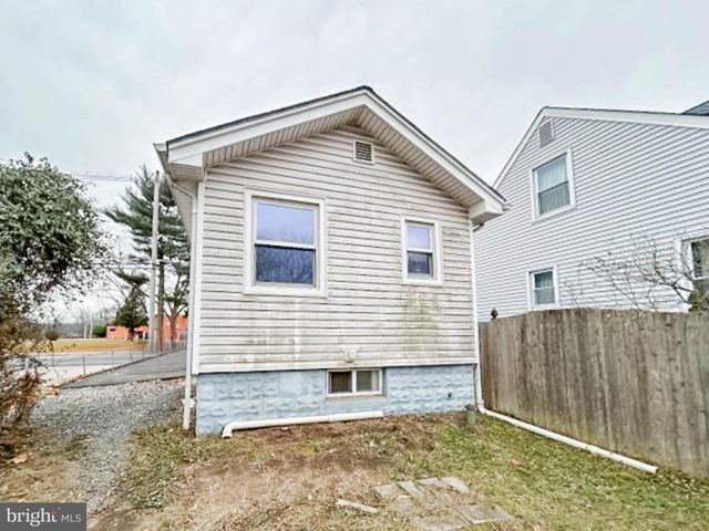 58 MANALAPAN RD, Spotswood, NJ 08884