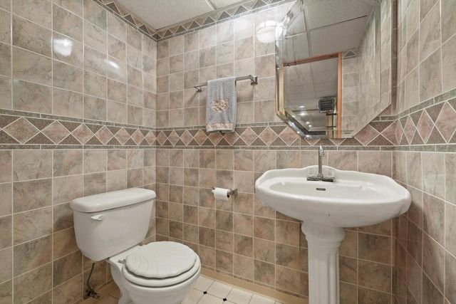 3628 Country LANE, Mount Pleasant, WI 53405
