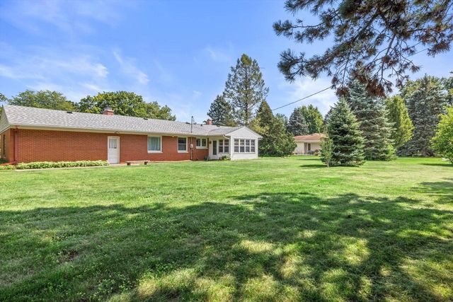 3628 Country LANE, Mount Pleasant, WI 53405
