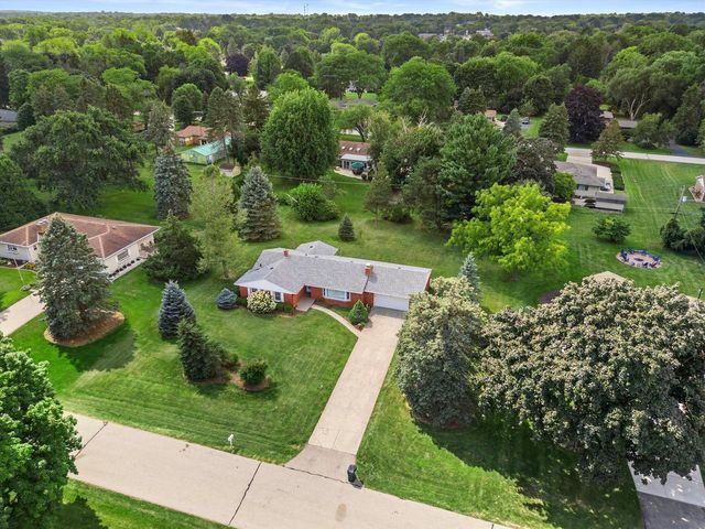 3628 Country LANE, Mount Pleasant, WI 53405