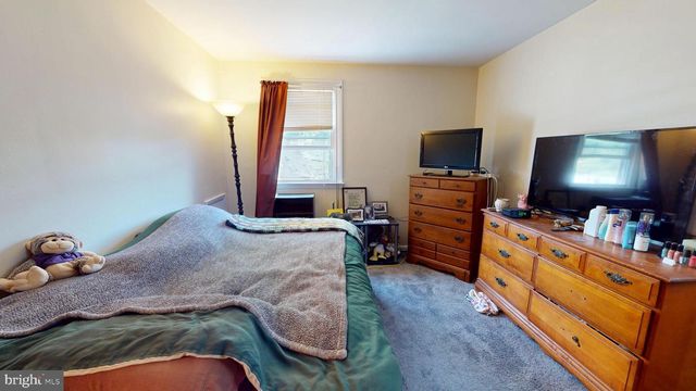 208 N SYLVANIA AVE, Jenkintown, PA 19046