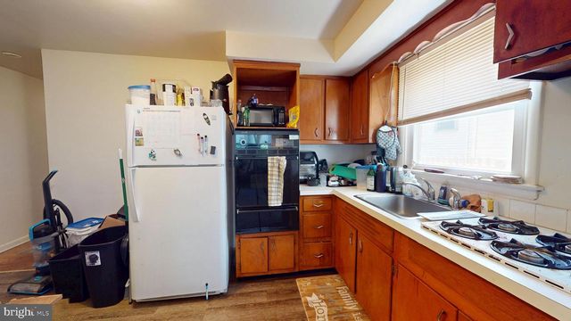 208 N SYLVANIA AVE, Jenkintown, PA 19046