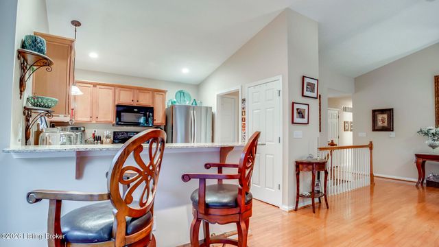 3820 Jean Cain Pl, Louisville, KY 40245