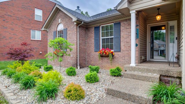 3820 Jean Cain Pl, Louisville, KY 40245